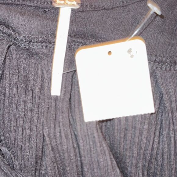 Free People "It's always you " Black Women's Top low back - Picture 5 of 7